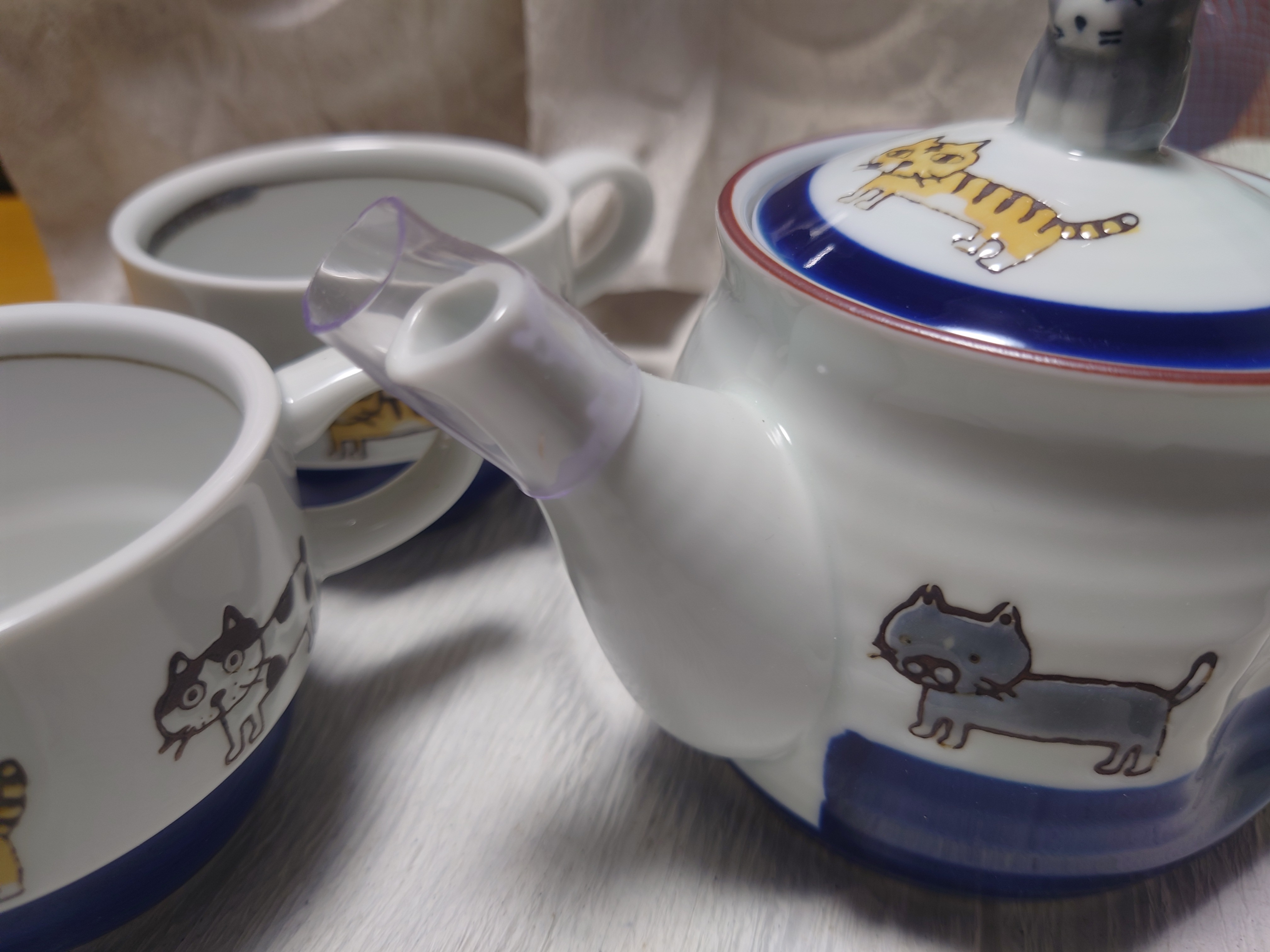 ふるさと納税返礼品でゲット!長崎県波佐見町のかわいいにゃんこカップ&ポット