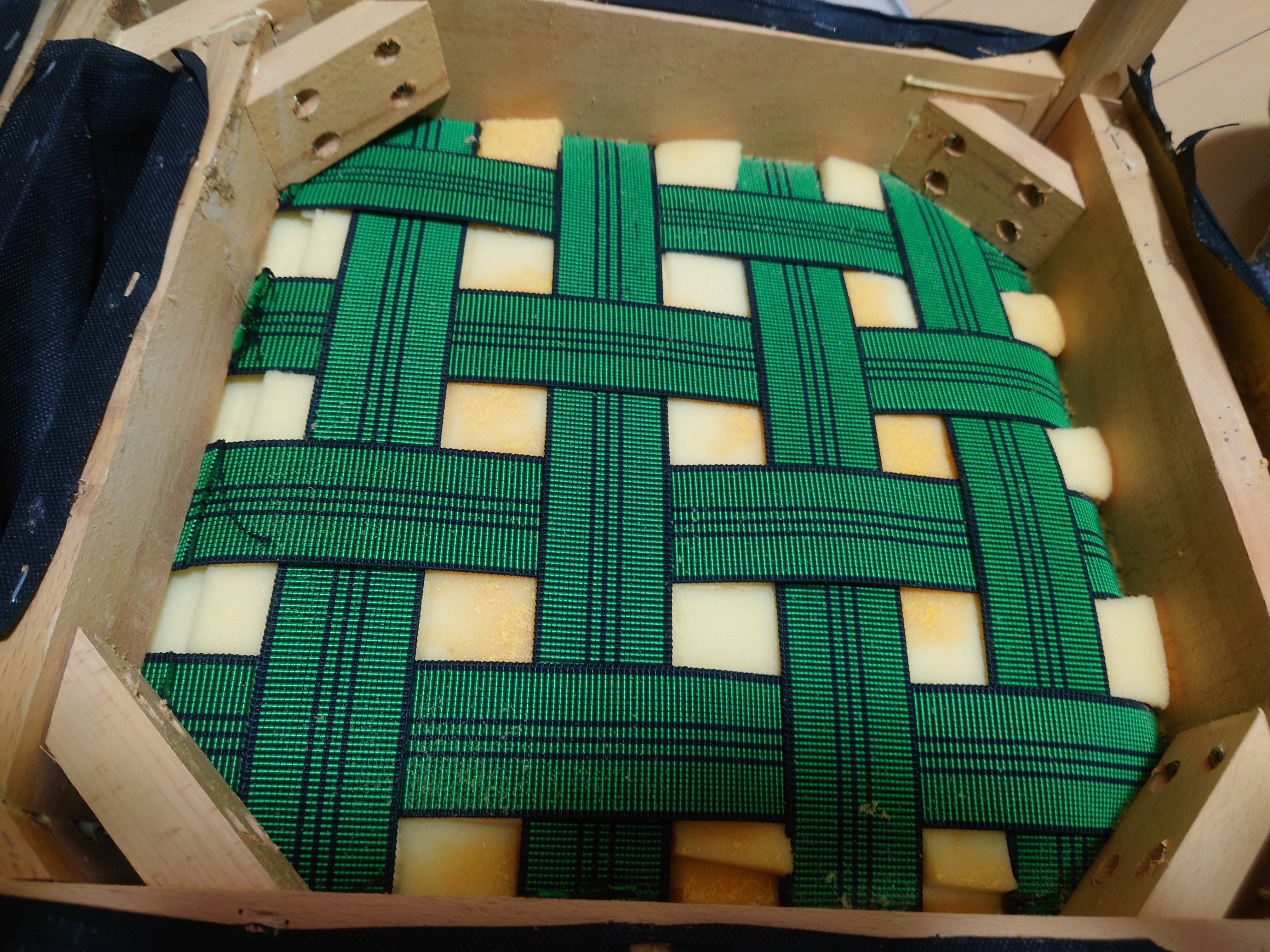 イス裏側の写真