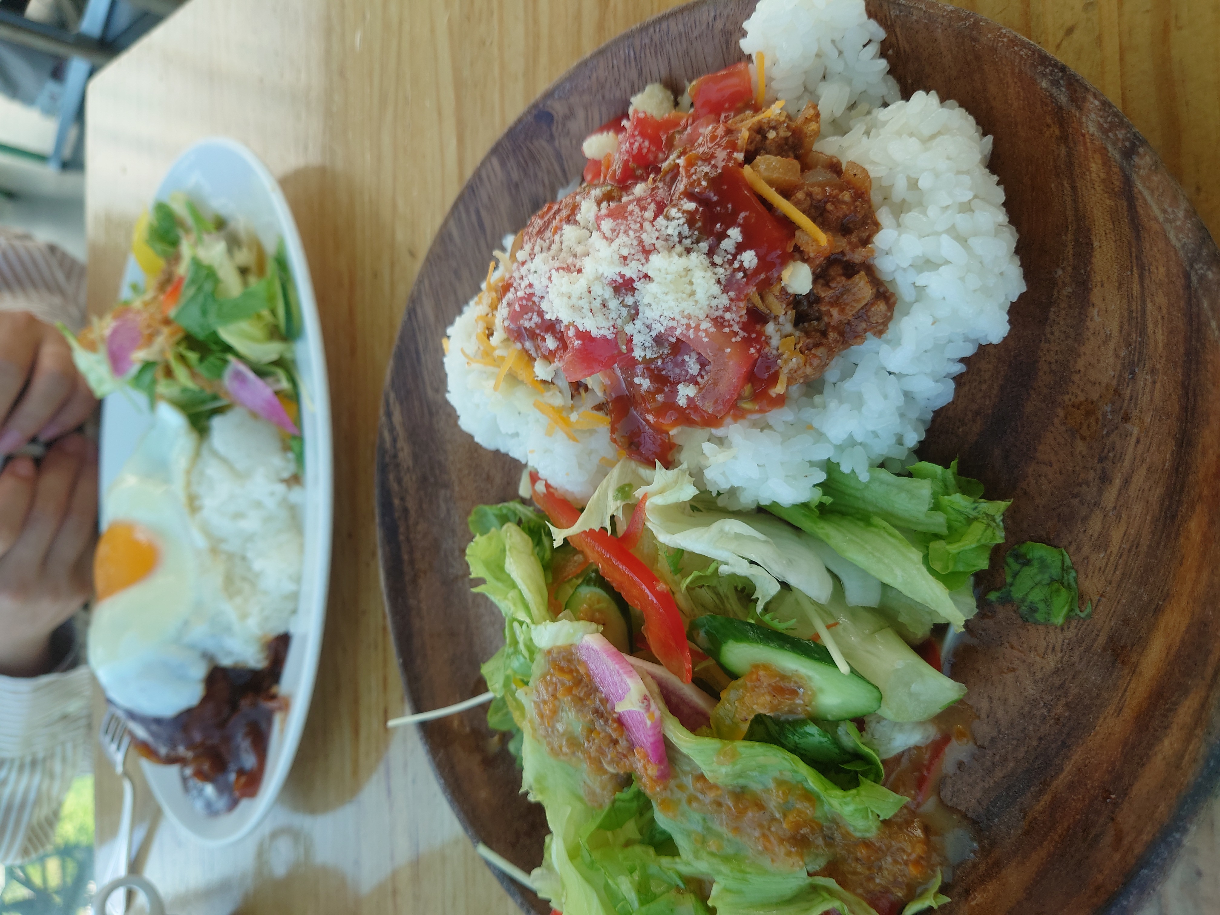 【海を眺める絶景カフェ】日立駅直結でリゾート気分ランチ