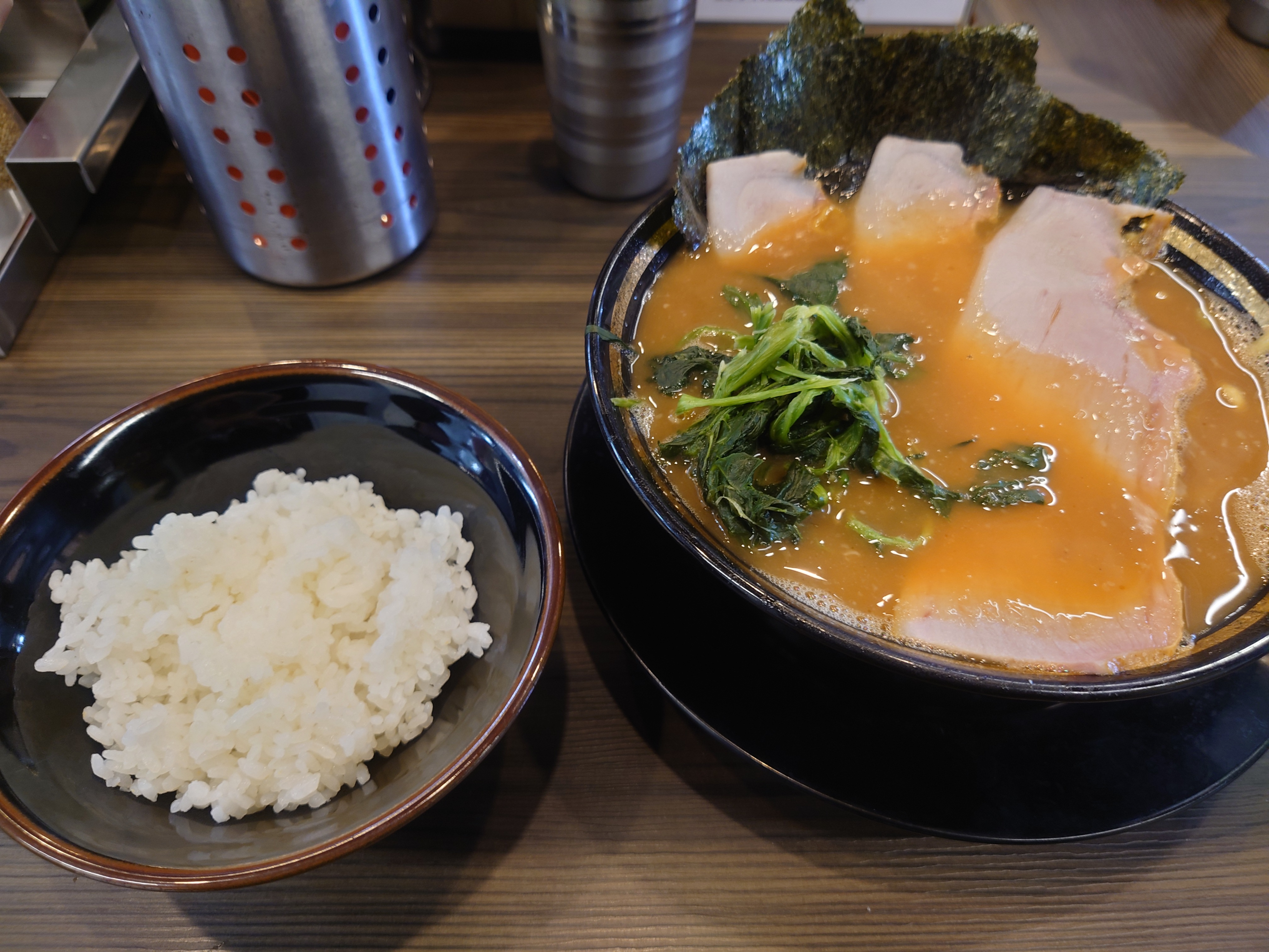家系ラーメンがくつくばで東京の記憶がよみがえる